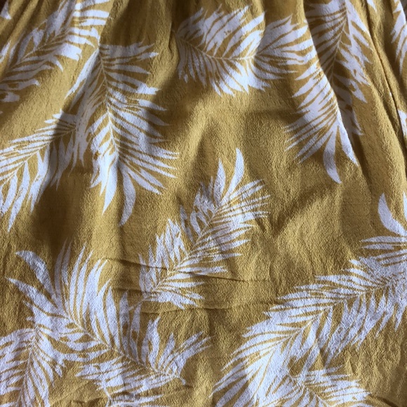 Palm print medium boutique romper. - Picture 2 of 3